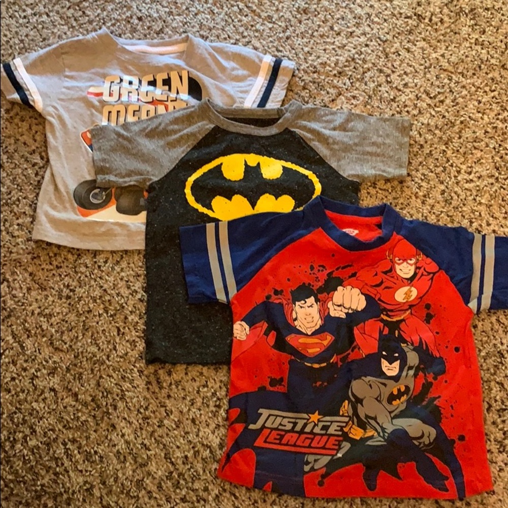 3 boys graphic t-shirts